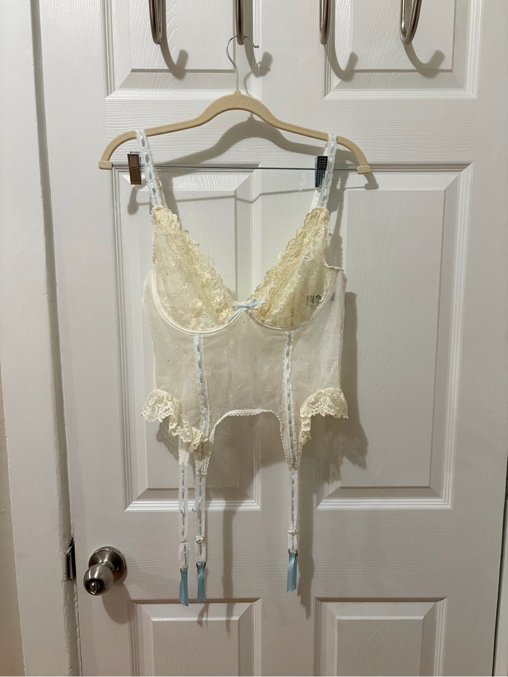 NWT Akira Lingerie Rhinestone Lace Trim Ivory Bustier with Garter Straps